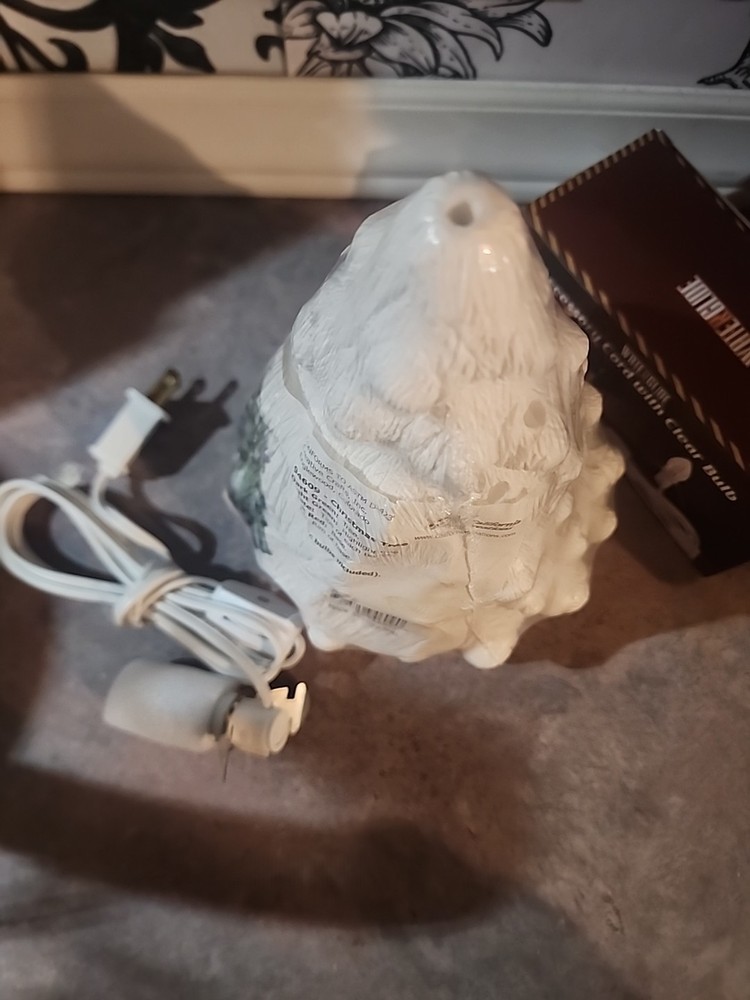 Christmas Tree 8" White Ceramic Has New Light 🎄🕯️ California Creations NEW!