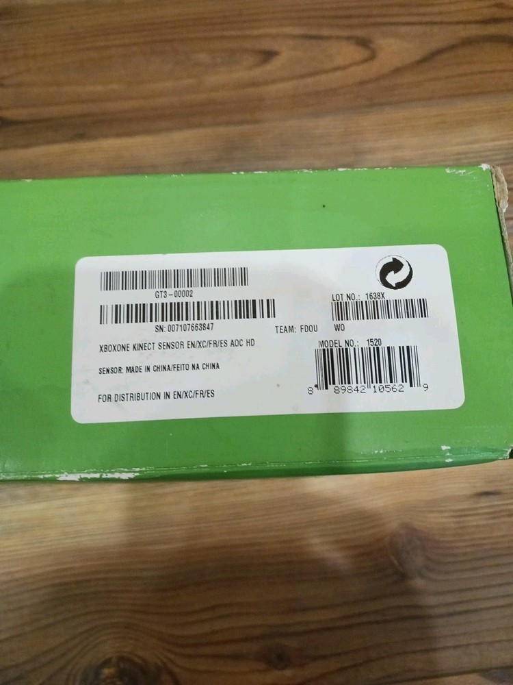 XBOX ONE KINECT SENSOR GT3-00002 OPEN BOX NEVER USED