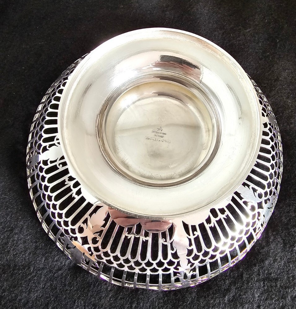 Vintage solid sterling silver Fruit bowl . Sheffield 1962 . By Viner's Ltd