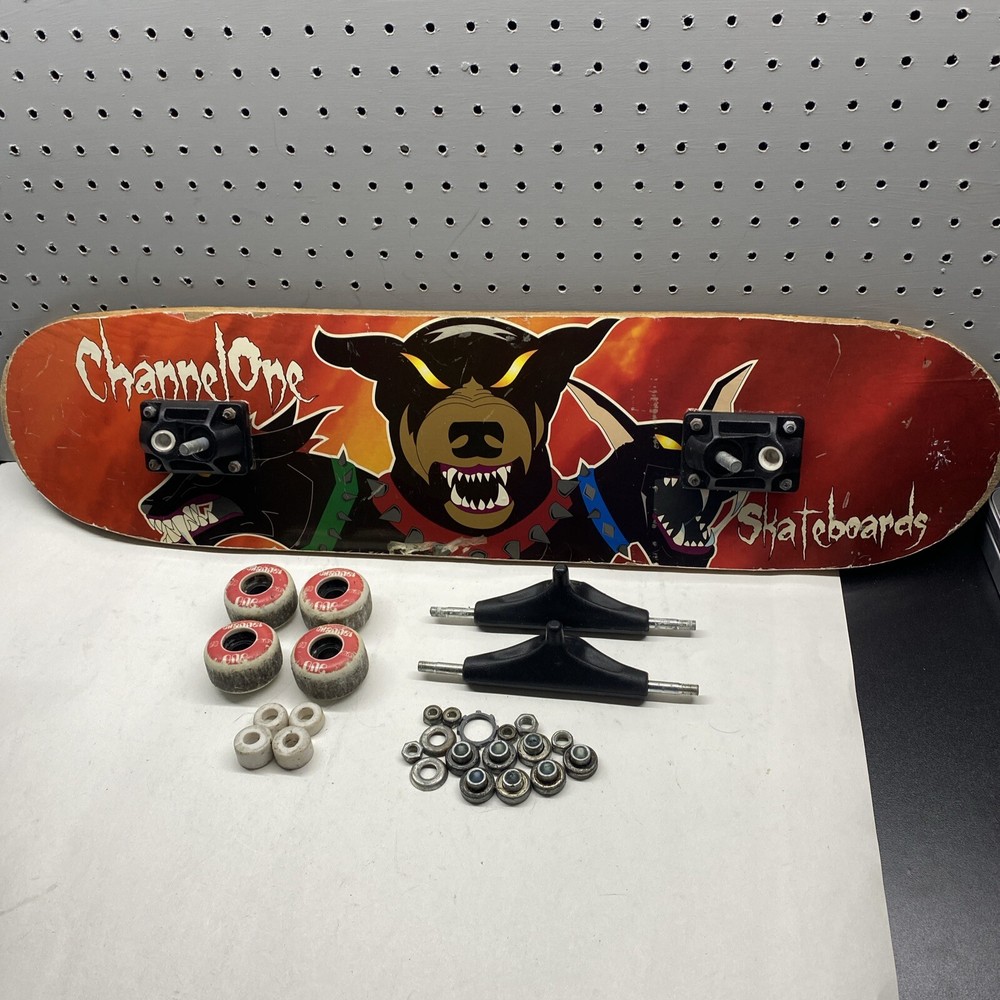 Skateboard Channel One Vintage