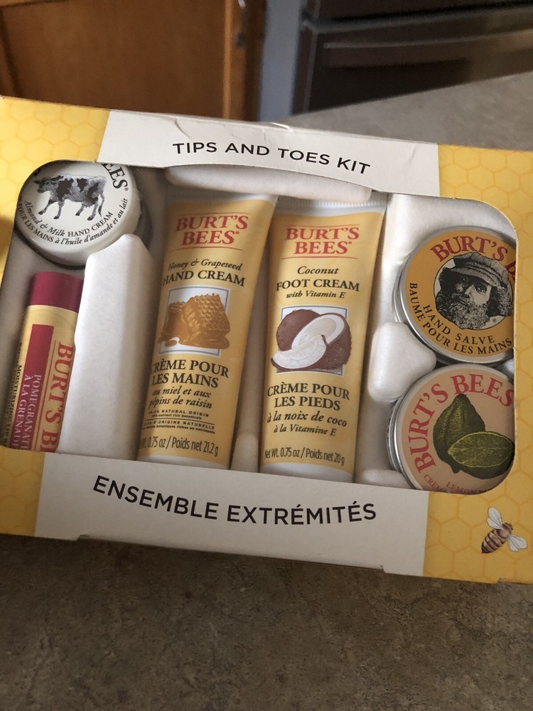Burt's Bees Tips and Toes Kit NEW NIB