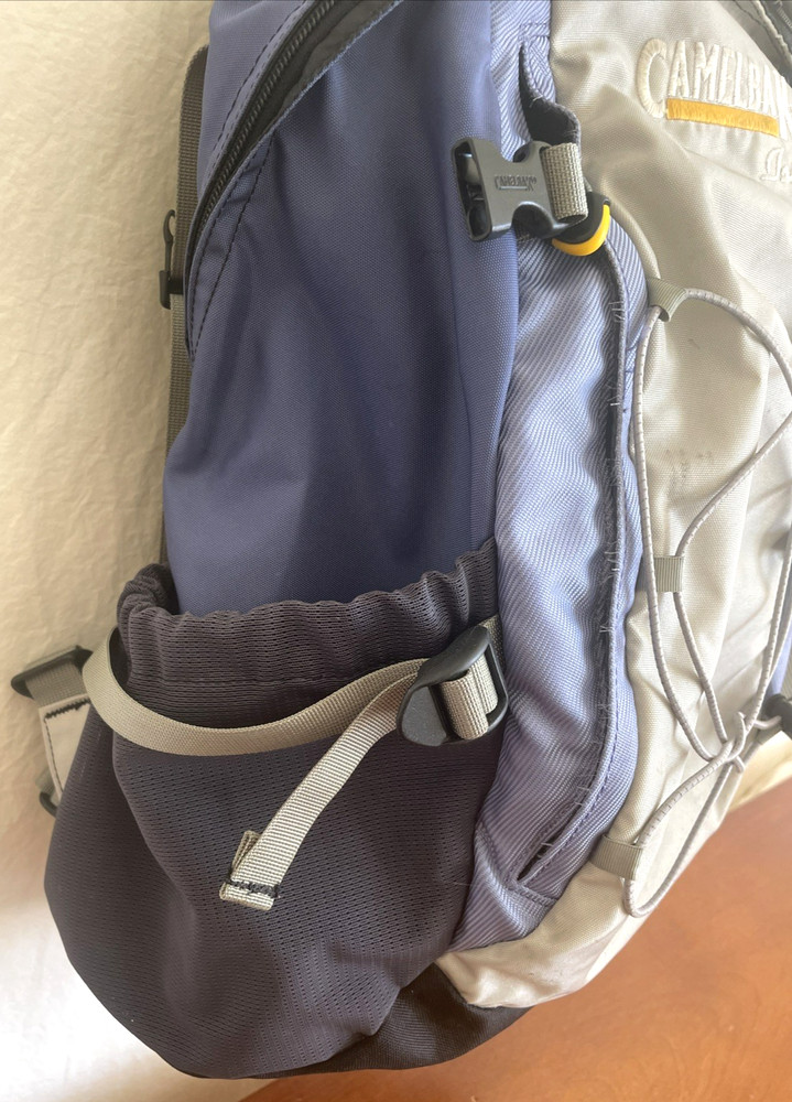 Camelbak ISIS Backpack Blue Grey Adjustable Waist Shoulder Strap Day Pack