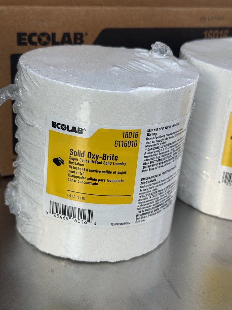 EcoLab 6116016 Solid Oxy-Brite Concentrated Solid Laundry Destainer 2-3lb