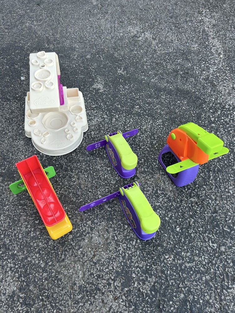 Play-Doh Lots Molds Tools Extruders Presses Shapes Kitchen Set