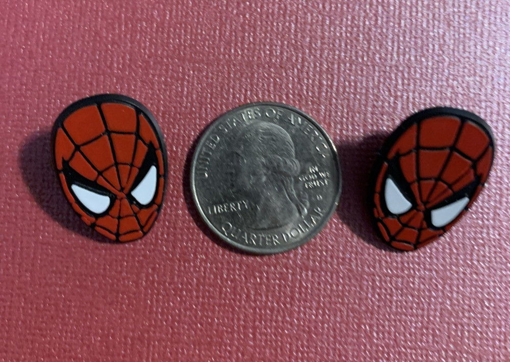 Spiderman Plastic 1992 Marvel Face Lapel Hat Jacket Pin Vintage x 2