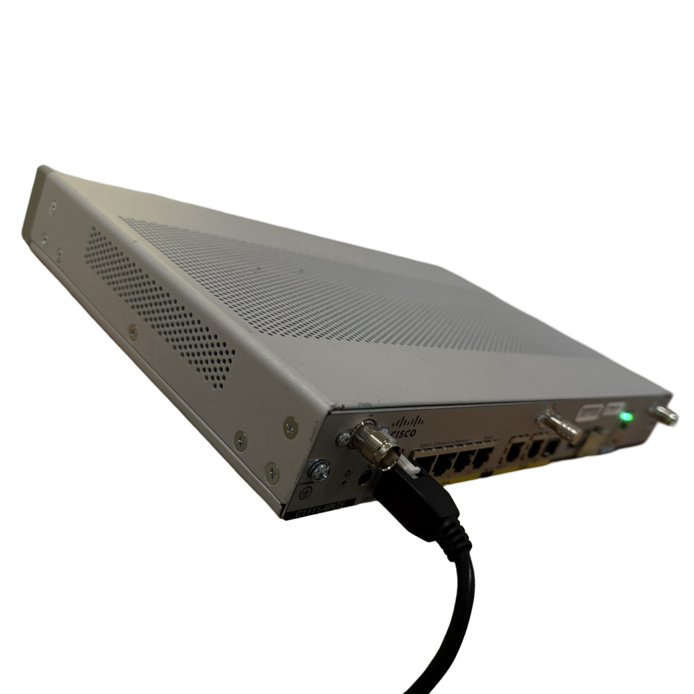 Cisco C1111-4PLTEEA V02 Wireless Integrated Services Router