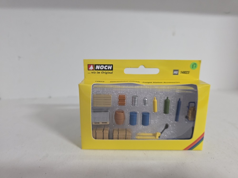 Noch Freight Station Accessories 14823 HO Scale