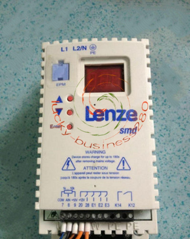 1PCS USED Lenze ESMD251X2SFA Frequency Converter Tested Good