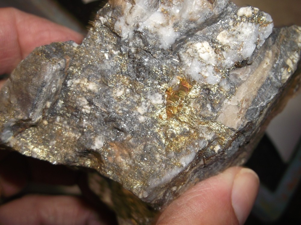 gold silver copper ore, 425 grams samples ,ore high grade .