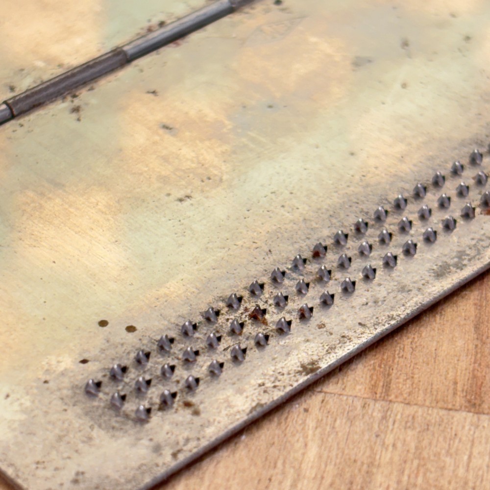 Vintage Office Paper Crimper, Stapleless Binding, 4.25"