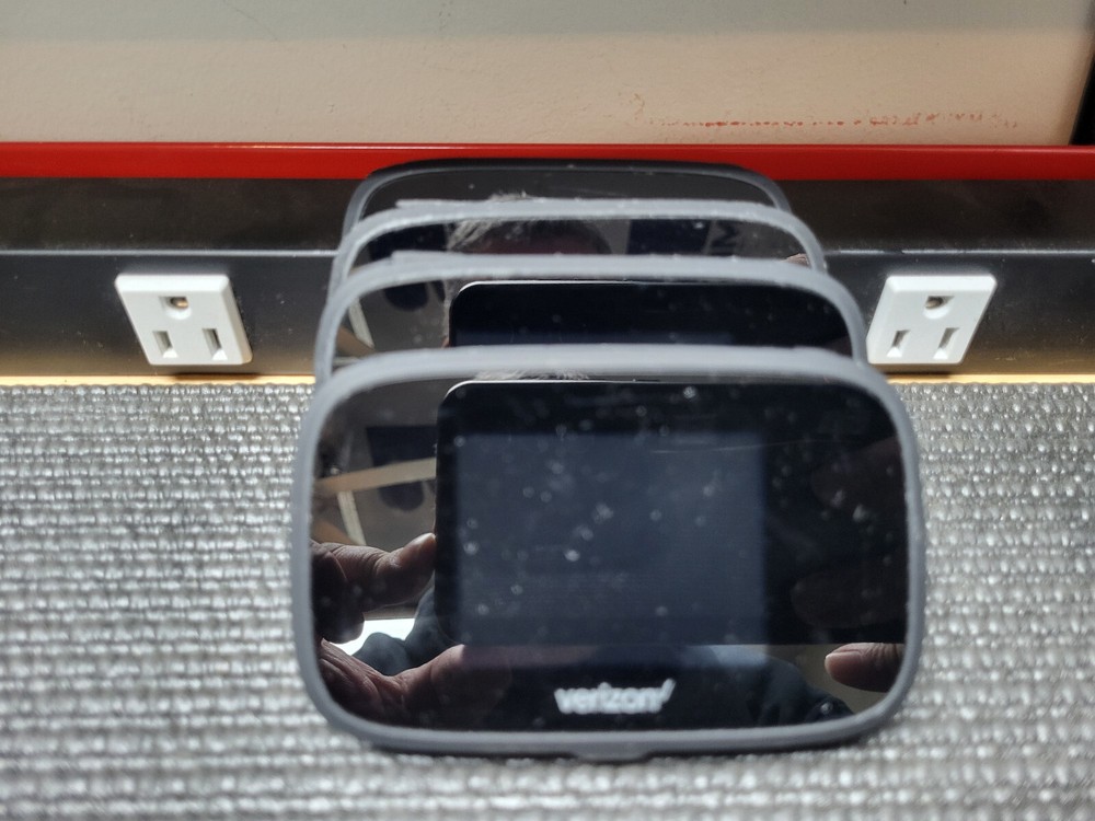 Verizon Wireless Jetpack Mobile Hotspot Device / 7730L
