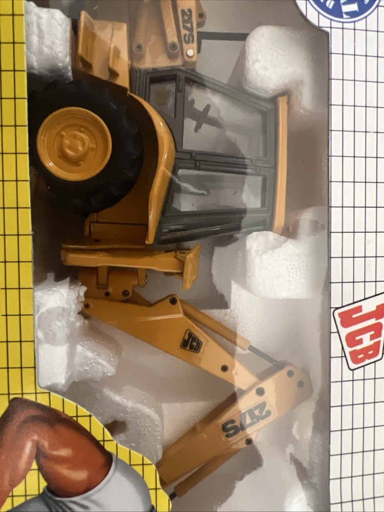 JOAL COMPACT JCB 217S CENTER MOUNT LOADER 1/35 NIB