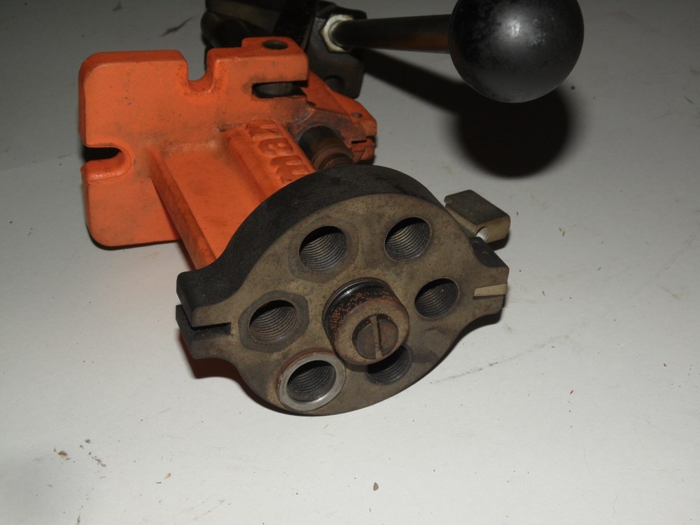 Lyman 6 Hole Turret Reloading Press