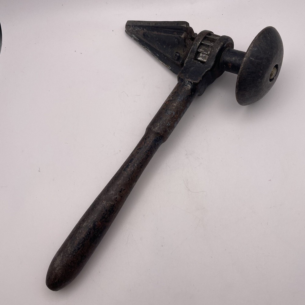 Antique Early Mueller 1800s Pipe Ratchet Plumbers Tool