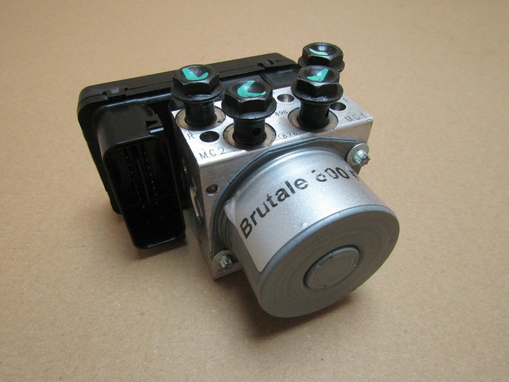MV Agusta Brutale 800RR 2015 3,452 miles ABS control unit module (5452)