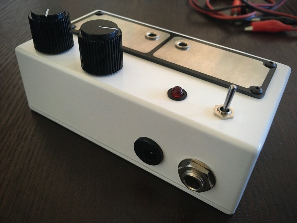 Human Resistance Synthesizer (Rucci, Handmade)