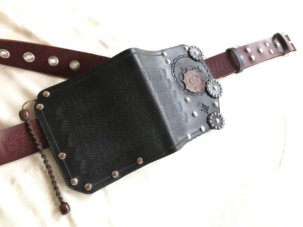 Silyah (Силях) - Traditionally Bulgarian leather holster
