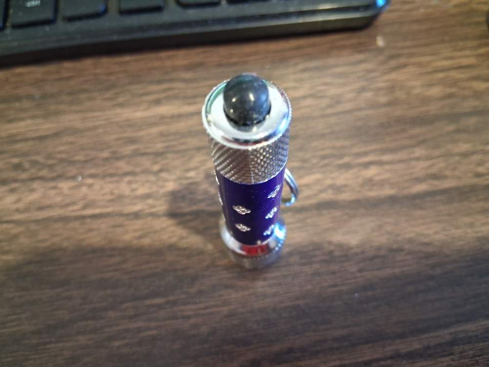 2.5" BLUE MINI FLASHLIGHT KEYCHAIN