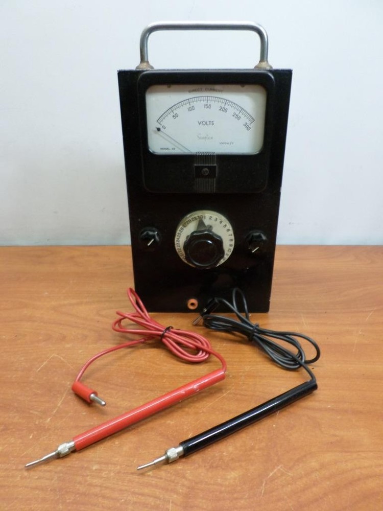 Vintage Simpson Model 29 Direct Current Volt Meter