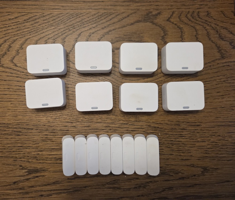 SimpliSafe Alarm System. Many Extra Devices Included
