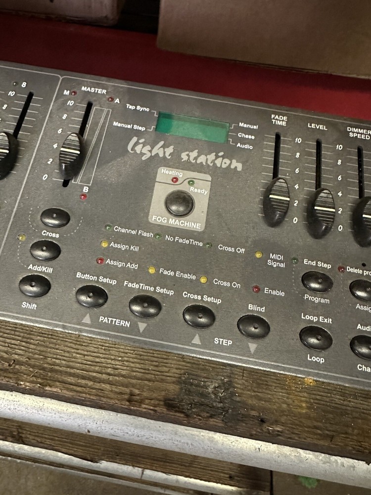 American DJ Light Source DJ Controller