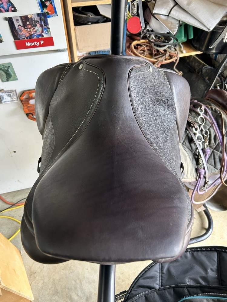 Dover Circuit 17in Jump Saddle