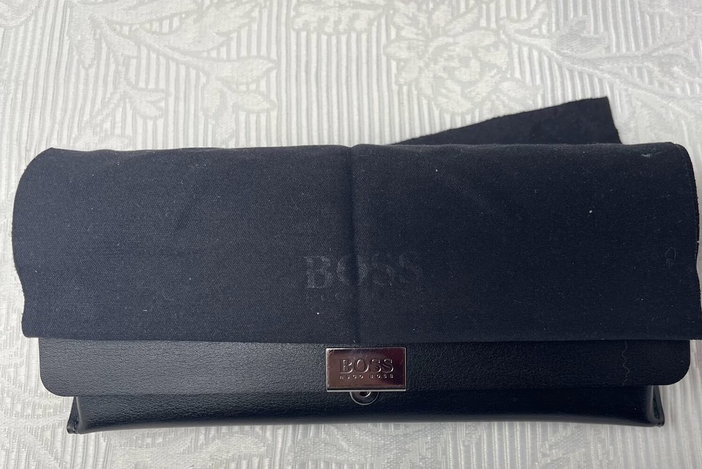 HUGO BOSS Soft Eyeglass Sunglass Case Silver Logo Snap Closure Lined Black