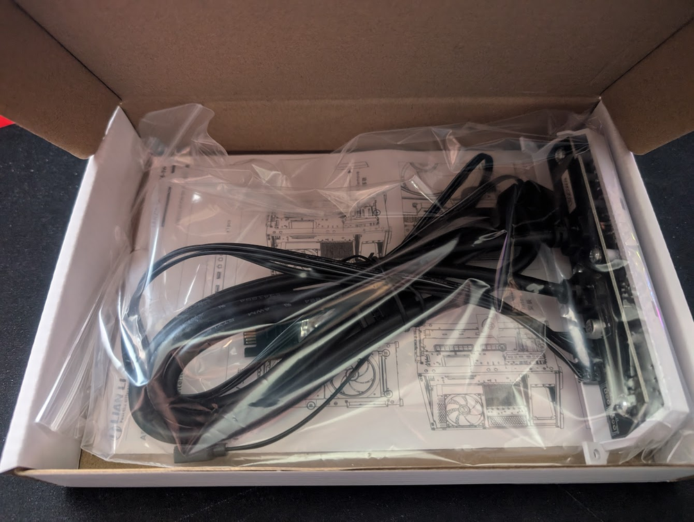 New Lian Li Lancool 216 Additional IO Kit - White - ARGB control / USB Module