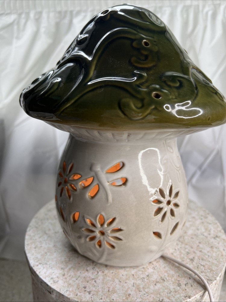 Mushroom Toadstool Ceramic Table Lamp Night Light Green Beige Boho Artsy Flaw