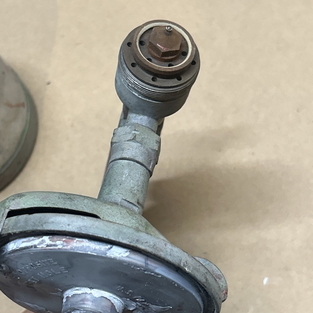Devilbiss spray gun MBC type with cup and #30/58nozzle Untested