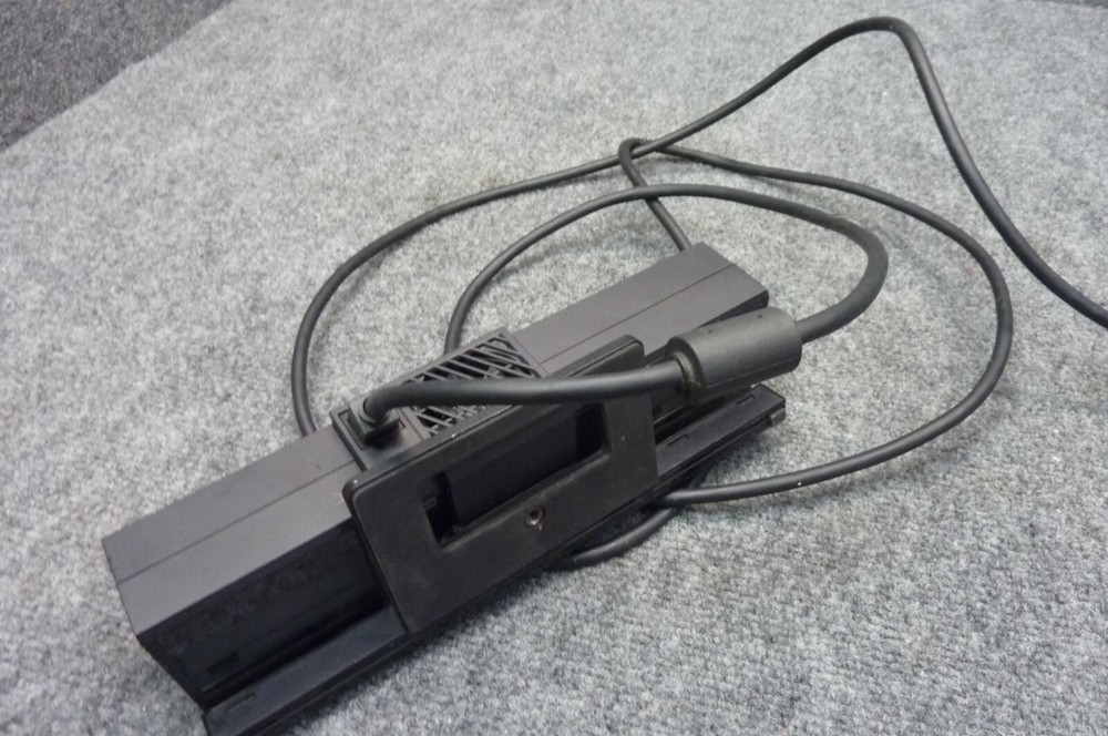 Microsoft Xbox One Kinect Camera Motion Sensor Bar Black Model 1520 OEM