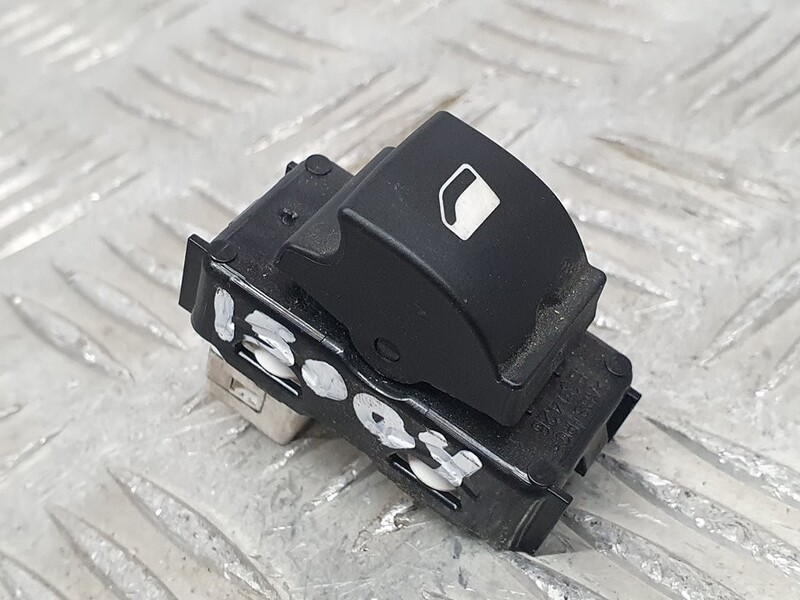 NO REF left rear window regulator switch Peugeot 2008 --.2013-