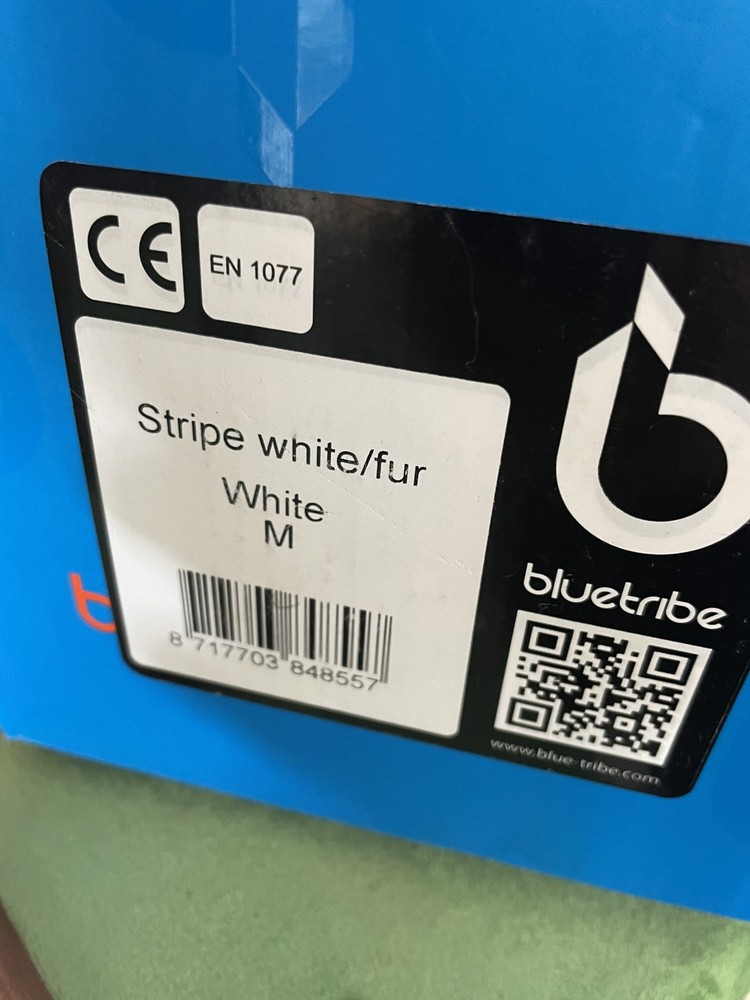 Bluetribe Rider Ski Helmet m medium white fur stripe