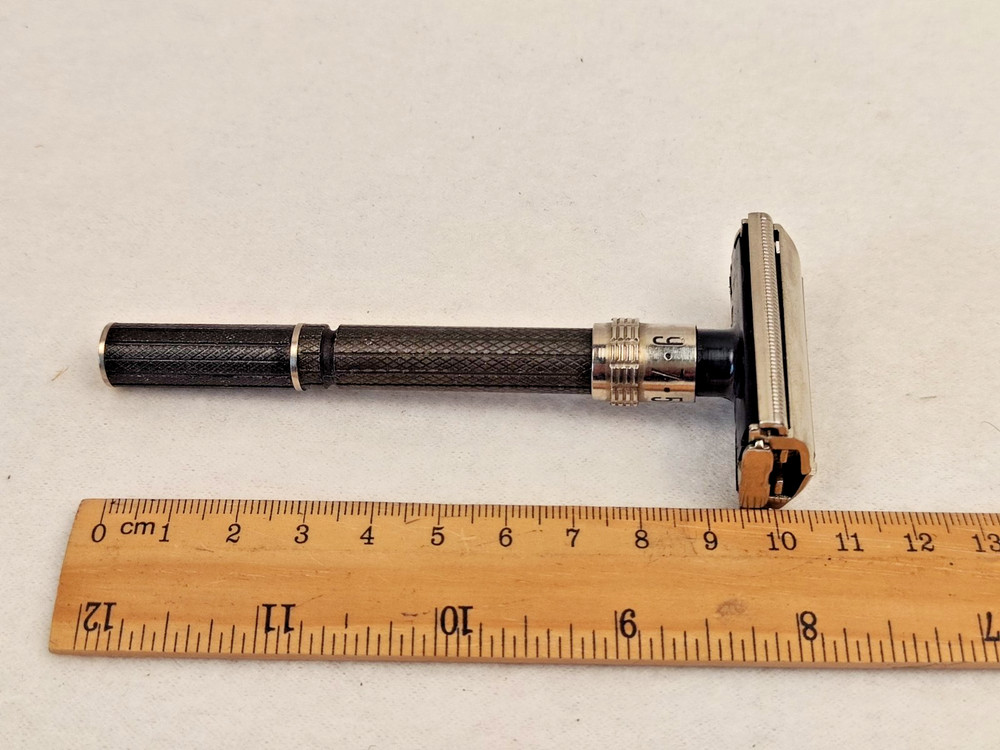 1975 Soviet adjustable razor "Rubin" in its original case