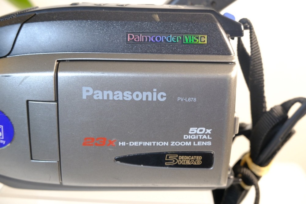 Panasonic Palmcorder VHS-C PV-L678 Video Camera Player UNTESTED