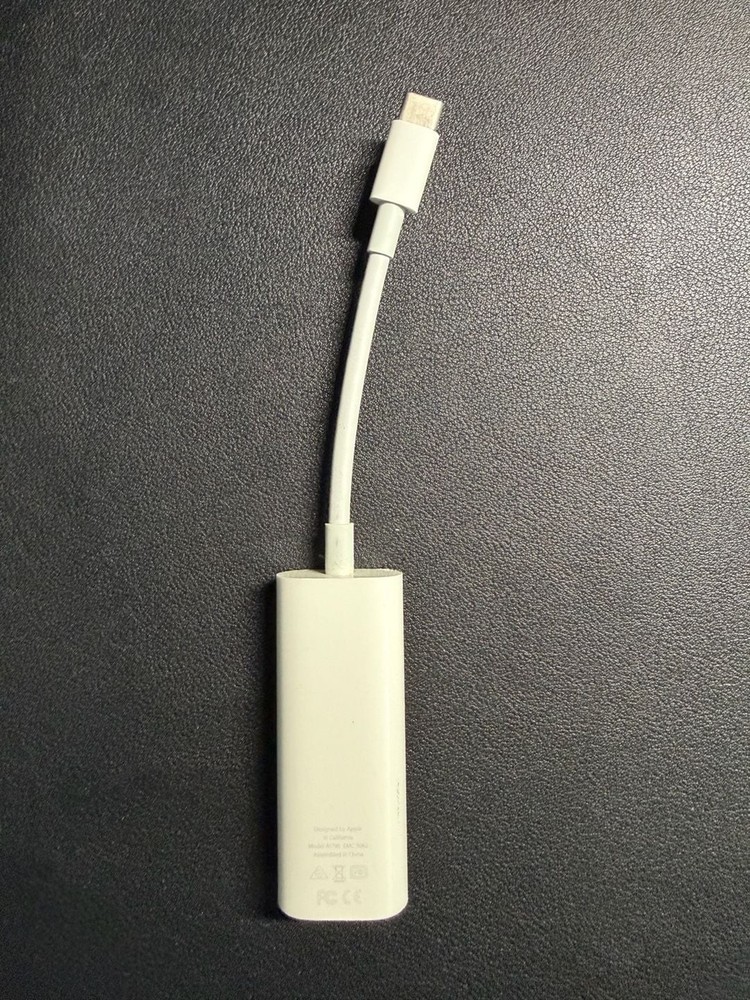 Thunderbolt 3 (USB-C) to Thunderbolt 2 Adapter