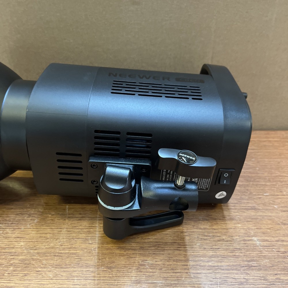 NEEWER CB60 LED VIDEO LIGHT