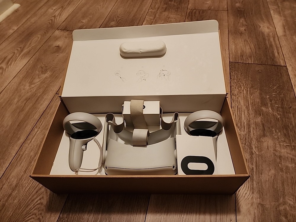 Meta Quest 2 Standalone All-in-One VR Headset