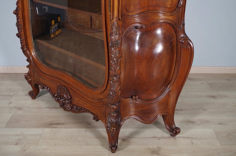 Louis XV Rocaille 1900 Style Bookcase