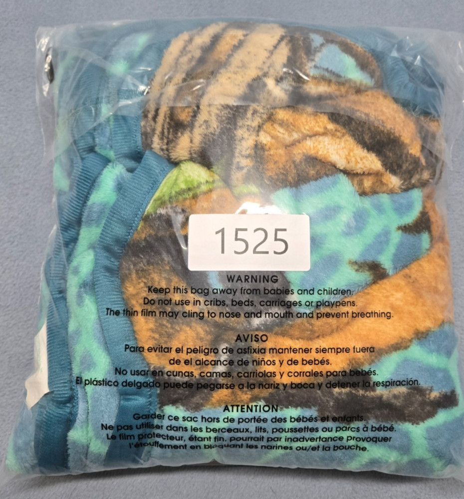 How To Train Your Dragon Throw Blanket from Original Release 2010