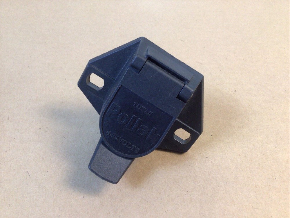 7-Way Round-Pin Car-End Socket - Pollak (11-723) NEW OPEN BOX