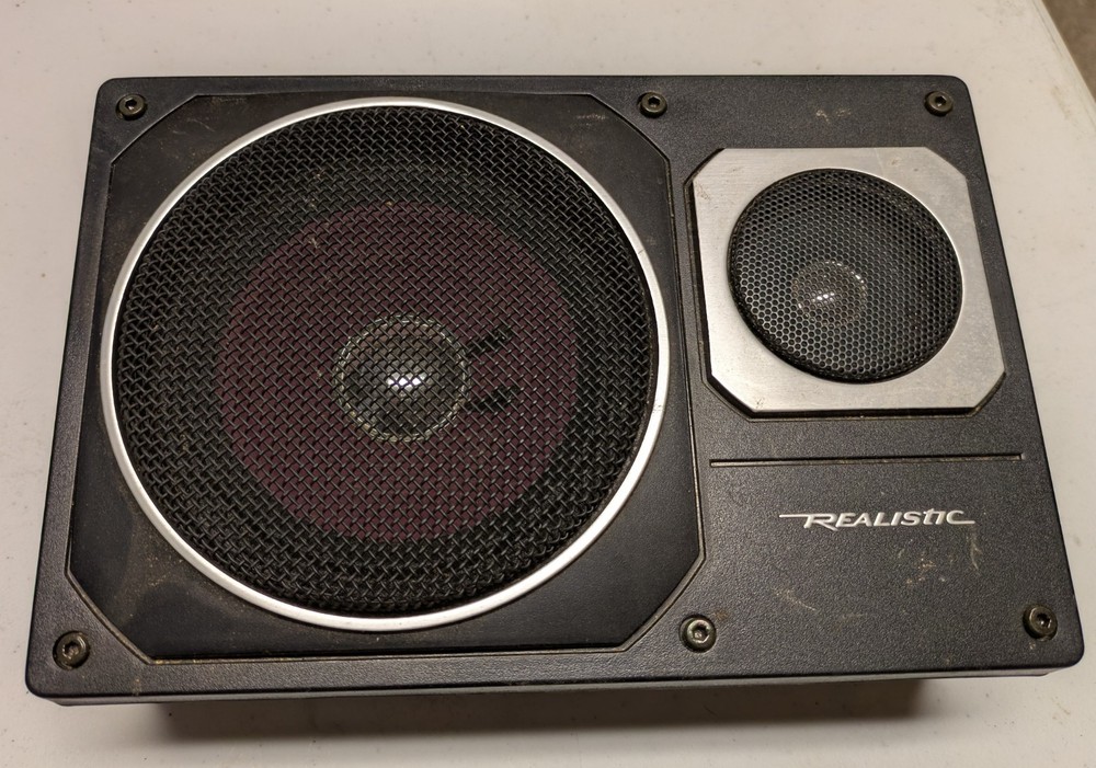 RADIO SHACK REALISTIC Deck Mount Speakers - Untested
