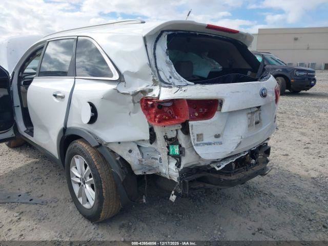 SORENTO 2020 Glove Box 4974498