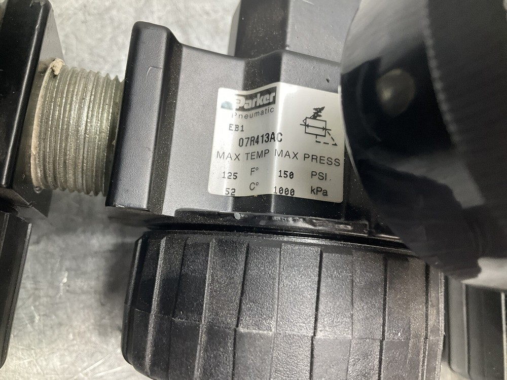 Parker 3/4" Regulator, Water Separator, and Oiler