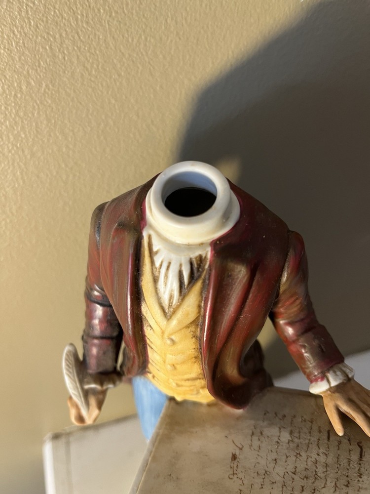 Thomas Jefferson Decanter Empty McCormick Distillery American Porcelain