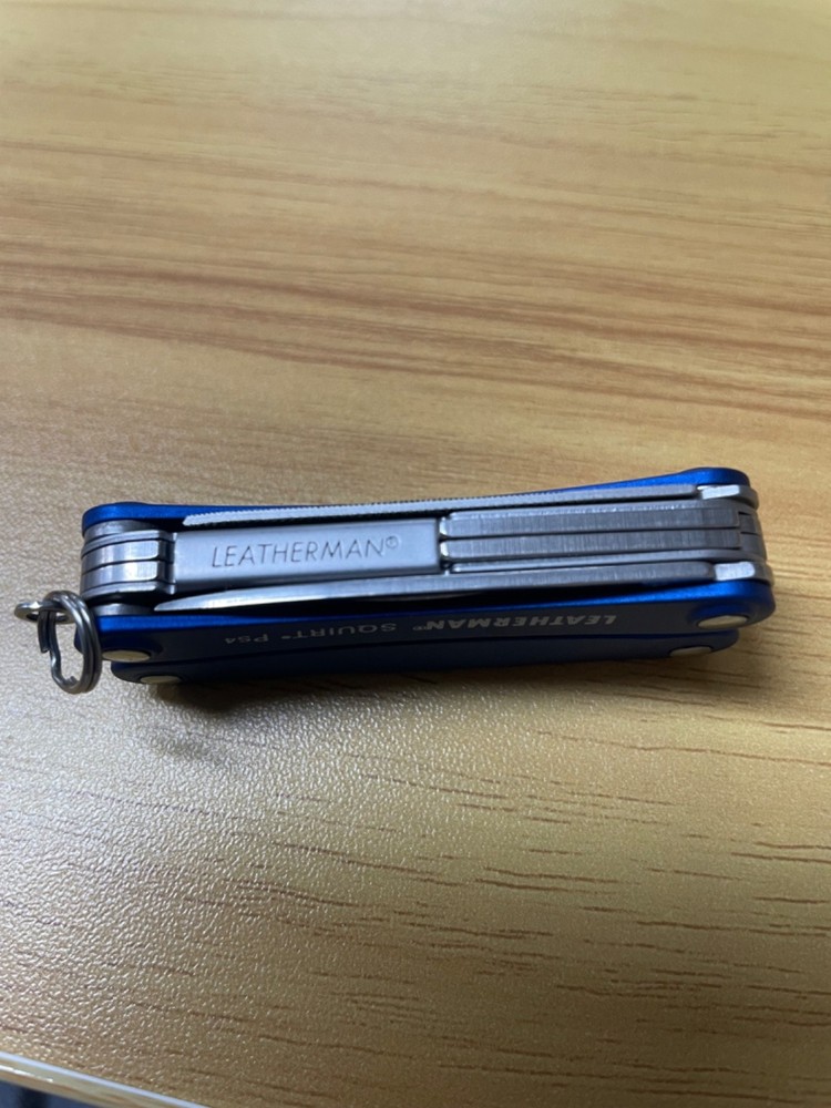 🔥Leatherman squirt ps4 blue 🔥(unused)