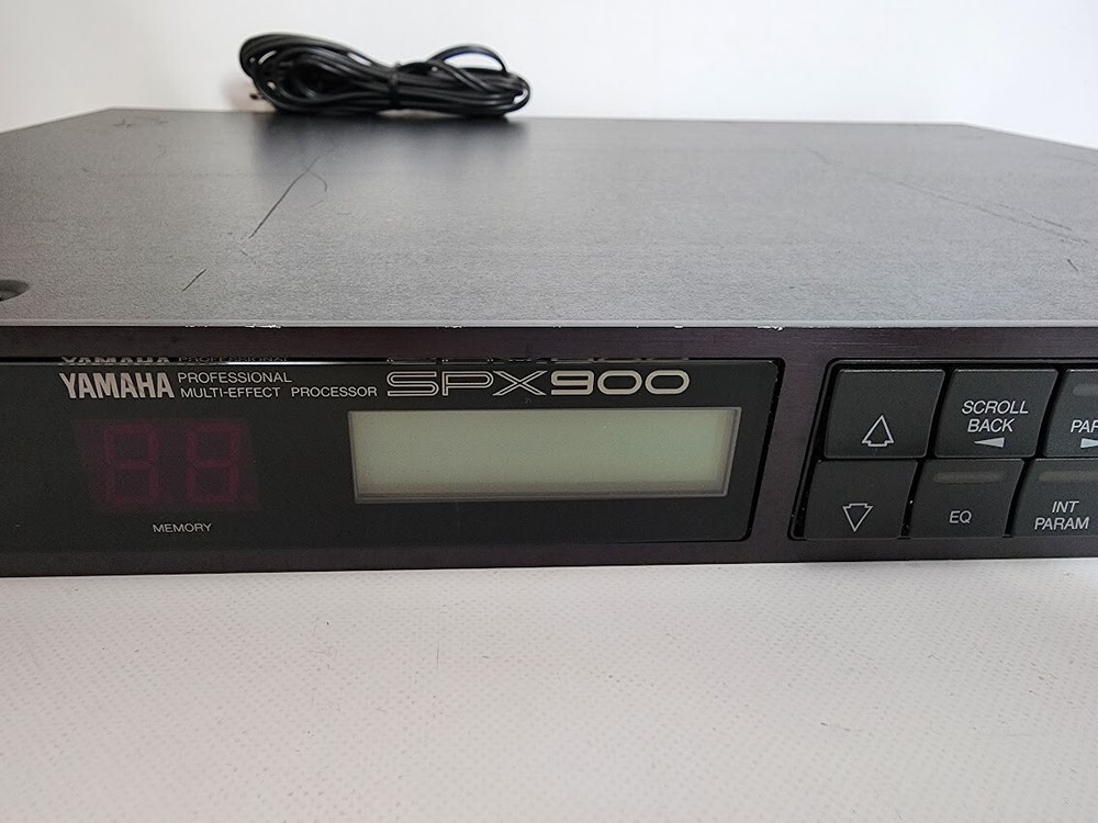YAMAHA SPX900 Professional Multi-Effects Sound Processor working