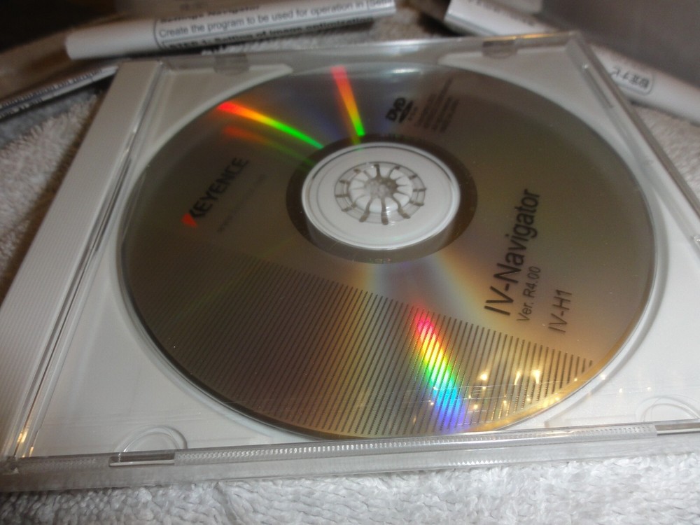 Keyence IN-Navigator PC Software Version R4.00 IV-H1 (SEALED DISC) manual, Box