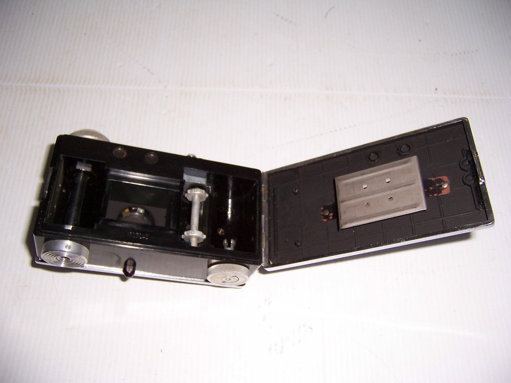 VINTAGE ARGUS RANGEFINDER 35MM CAMERA 50MM LENSE