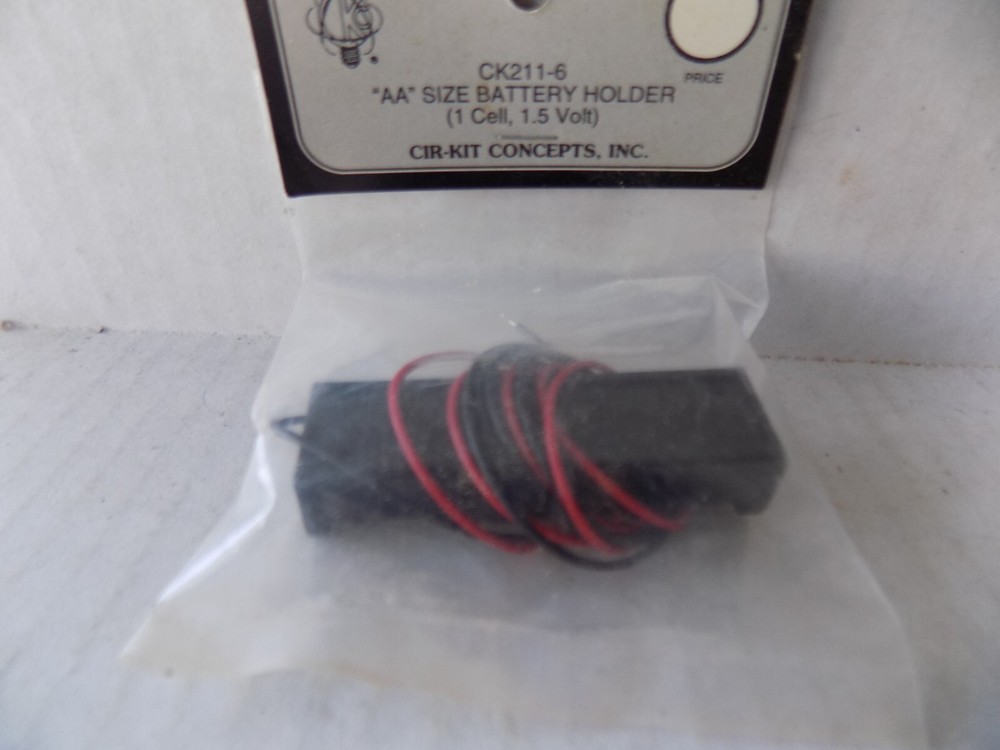 "AA" BATTERY HOLDER NEW